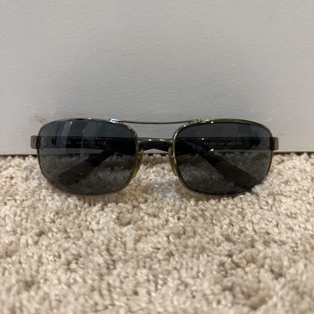 Ray-Ban RB3445 004 Frames Only Black 61mm Made in‎ Italy Sunglasses Damaged Arms
